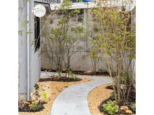 -和- nagomi&. 【なごみあん】の雰囲気(四季折々の変化をサロン内外から楽しんでいただけます♪)