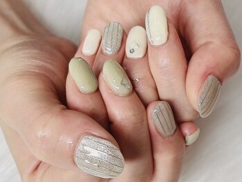 エムエー 愛宕店(MA)の写真/お仕事の関係で派手にできない方、家事や育児で爪が伸ばせない方も◎シンプル可愛いお爪にお仕上げします☆