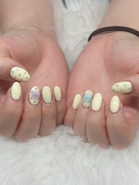 バターイエロー