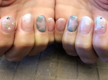 プラハネイル(+HER 美甲)/くり抜きスター