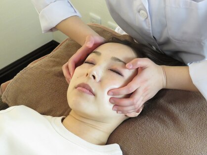 小顔・骨盤・整体専門店 ビヤン 本通り駅前店(BIEN)の写真