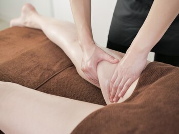 アピアランスビューティー 表参道店/【美腸骨矯正】オイル施術