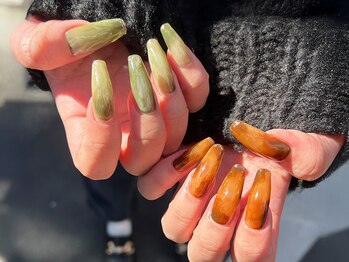 グラマラス アンジェアイ 荻窪店(glamourous ange eye)の写真/ベースを一層残してオフする《フィルイン》で爪のダメージ軽減！負担を抑えた技術できれいな指先へ♪