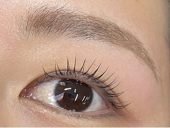 ブラッシュ バイ オトナ 相模原(BRUSH by 0107)の写真/＜美容のプロも通うほどの高技術＞細部にこだわり、骨格や理想に合わせる施術は仕上がりが違う