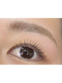 ナチュラル上品な目元にしたい