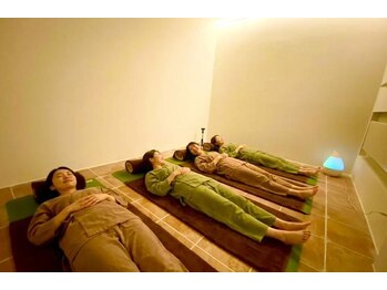 リヴェール(Libere)の写真/《親子/友達/カップルで入れる◎》岩盤浴内で映画鑑賞、携帯電話、ホットヨガなどOK◎【深夜3時まで営業】