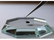 ルキア(Lukia)/肌へ負担の少ない国産グルー使用