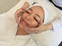 コスメティックス カトウ(COSMETICS KATO)/オールハンドでマッサージ