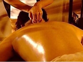 アロマリラク名古屋 栄店の写真/メンズに人気！しぶとい首肩のコリ、腰のハリ。「どこへ行ってもダメだった…」そんなお悩みを解消します！