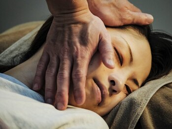 ビコレクション ガレージ(BI:CORRECTION GARAGE)の写真/《本気で小顔になりたい方必見》お顔だけではなく全身の歪みとリンパの流れを整え、美しい小顔に導きます♪