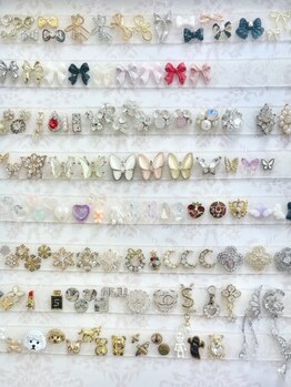 ネイル ビューティーマジック 葛西本店の写真/自爪に優しいフィルイン推奨店☆シンプル～繊細な手描きアートもOK★画像持込で貴方の望むデザインにも対応