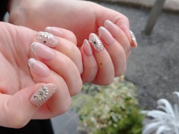 ヌグタダ(Nugutada)の写真/美フォルムnailは【Nugutada】へお任せ★爪のお悩み予防のディプロマ保持!健康的な理想の指先を実現♪