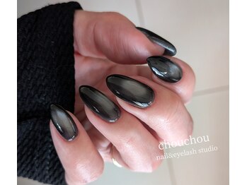 ネイルアンドアイラッシュスタジオ シュシュ(chouchou)/春夏秋冬・黒マグネット大好き