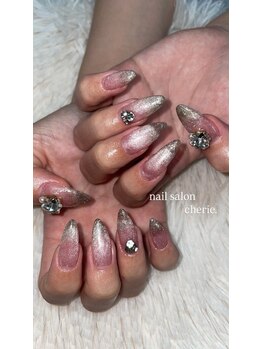 ネイルサロンcherieの写真/23時まで営業×最終受付21時!お仕事帰りや「子どもが寝た後」の夜時間を有効活用できる夜型サロン♪