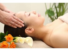 ディープリラックス(deep Relax)の雰囲気（眼輪筋をゆるめることによる目の疲れの緩和）