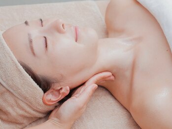 BeautyWellness salon FUL【毛穴/小顔/美肌/くすみ/シワ/リンパ/肩こり/よもぎ蒸し】/リンパマッサージ