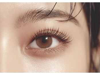 ラナ(Lana)の写真/圧倒的モチ！【高持続フラットラッシュ】特殊な形状で従来のエクステより密着力が高くモチの良さが段違い！