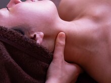 シノノメ(SHINONOME)/＊パック中のマッサージ １首