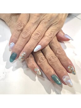 ネイルファクト/シンプルジェルネイル＆本格ケア