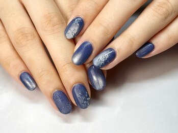 ワイドット(y.)の写真/凛とした手元で日常に彩りを!自爪の健康を慈しみながら、品格溢れるデザインを楽しむことができます☆