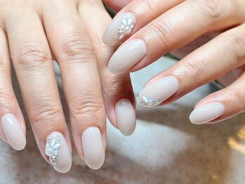 ネイルアンドまつげエクステ専門サロン スリー(THREE)/カラーリーフスタッズ