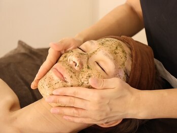 ホズリル(Hozril)の写真/ニキビケア・毛穴・シミケア・たるみ・くすみ改善!【肌質改善☆REVIハーブピーリング11000円】透明感艶肌◎