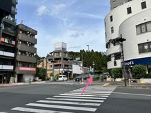 ユミ 町田鶴川店/交差点でトモズの方へ渡ります♪