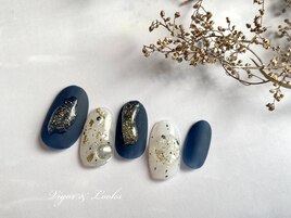 綺麗め　ニュアンスネイル