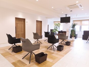 エステ de AAC 所沢/待合室