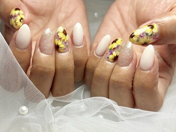 サロンドフォーエイチ(salon de 4H)/大人気ひまわりネイル♪