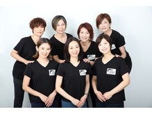 SKY 春日井店の雰囲気（「STOTT PILATES」公認のインストラクター８名が在籍）