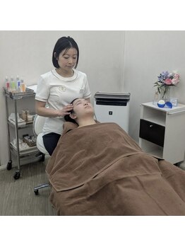 北原美顔/広々とした寝心地の良い施術台　