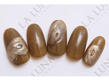 ラルナ ネイルアンドアイラッシュサロン(LA LUNA nail & eyelash salon)/22年10月11月◇定額ボリューム◇