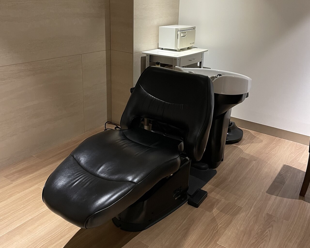 Amazon | 【博士監修】NIPLUX HEAD SPA 電動頭皮ブラシ 株式会社