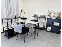 クレール(Claire)の雰囲気（グレーとブラックを基調にしたサロン店内です。）