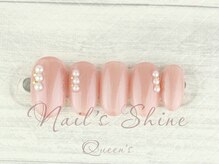ネイルズシャインクイーンズ(nail's Shine Queen's)/上品トレンドアート
