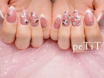 プティ アイビューティ 北浜店(peTiT eyebeauty)の写真/長さ出しは1本～OK！爪のコンプレックスもカバー◎爪を長く,キレイに見せる長さ出しでデザインも楽しんで★