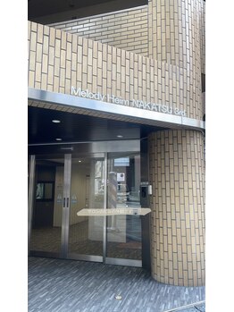 ウヌ(Un.)の写真/【御堂筋中津駅より徒歩30秒】梅田から徒歩圏内で好立地。通いやすさ抜群!業界初の非対面ネイルサロン*