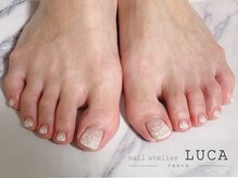 ネイルアトリエルカ(nail atelier LUCA)/R-6 白ホログラデ　フットネイル