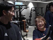 スマート24ジム(smart 24 gym)の雰囲気（10代～80代まで幅広く通われています(^^)）