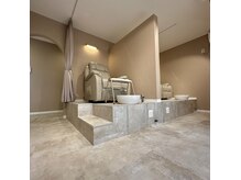 リネイル(Re:nail)の雰囲気（フットネイルはリクライニングチェアでゆっくりおくつろぎ下さい）
