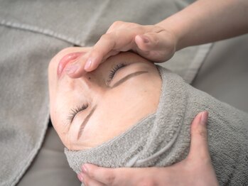 アレイズ(ARAYS)の写真/【結果重視】ほうれい線・たるみケアに◎最新マシン×熟練の手技で肌の内側からハリ感UP！若々しい印象へ