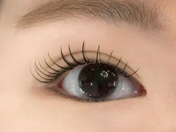 ティアラ 神戸元町店(tiara)の写真/大好評!まつ毛パーマ&マツエク♪LED有☆目の形に合わせた施術で、ふとした瞬間も美しい大人可愛い目元へ!
