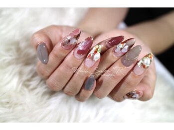 ネイルサロン R/