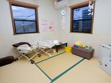 広瀬接骨院の雰囲気（お子様に優しい畳敷きのキッズルームです。）