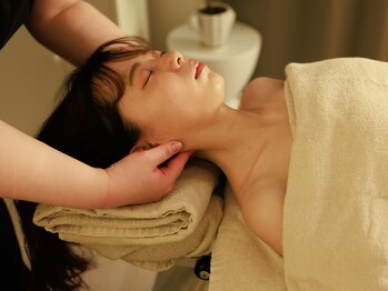 フルールドモワ(fleur de moi)/小顔リフトアップ