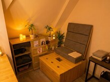 タマヨモ(tamayomo)の雰囲気(オーダーメイドの檜の椅子で特別なよもぎ蒸し体験)