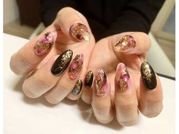 ネイルアンドアイラッシュサロン アイ (Ai)/