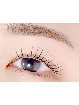 ナチュラル上品な目元にしたい