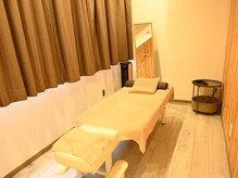 リラックスできる施術空間で、最高の美容鍼体験をご提供します。